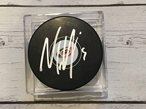 Noah Hanifin İmzalı Carolina Hurricanes Hokey Diski b İmzalı NHL Diskleri İmzaladı